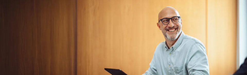 Women meeting in office